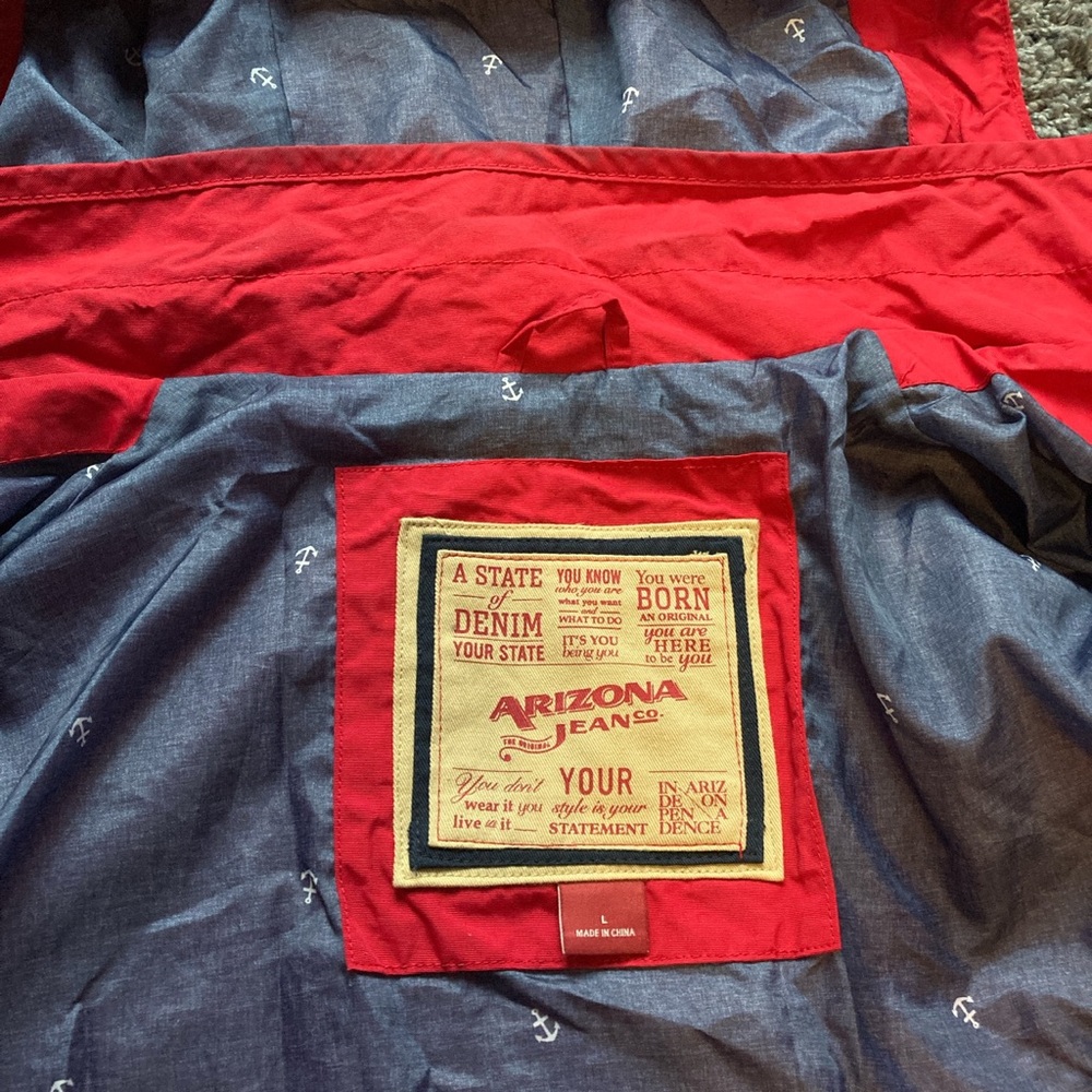 Red rain jacket ! - Picture 4 of 4